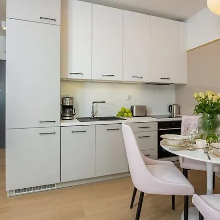 Apartment With Pools, Near The Sea, Ko Obrzeg 3*