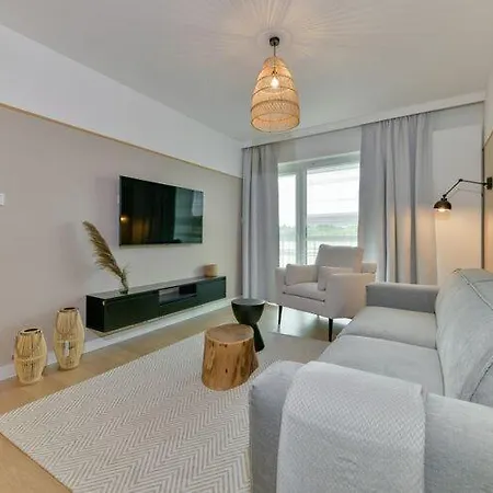 Apartment With Pools, Near The Sea, Ko Obrzeg 3*
